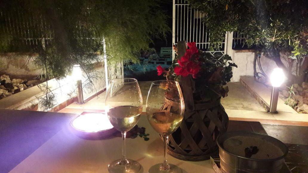 カリーニ A Casa Di Giuseppe 2 Bed & Breakfast エクステリア 写真